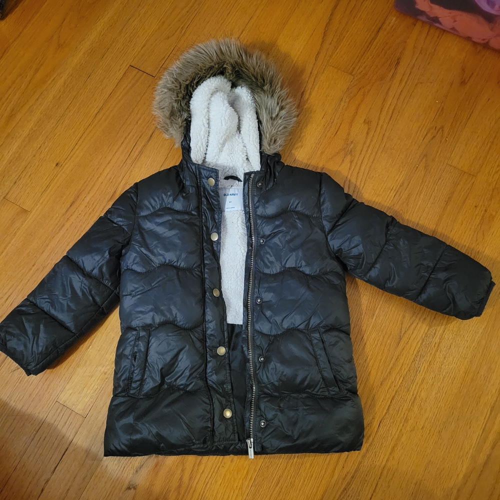 Old Navy Girls 5T Kids Black Puffer Jacket with Faux Fur Hood